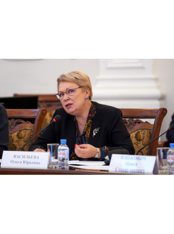 Ольга Васильева напомнила о необходимости сокращения отчетности для педагогов