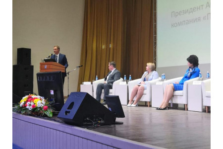 «Просвещение» поддержит Алтайский край в модернизации системы образования 